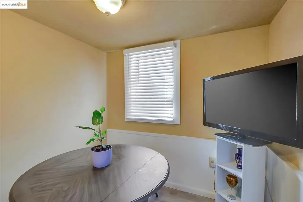 1507 48th Ave, Oakland, California 94601 home-pic-11